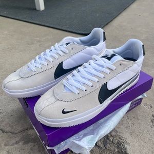 NWT- Nike SB - mens size 12